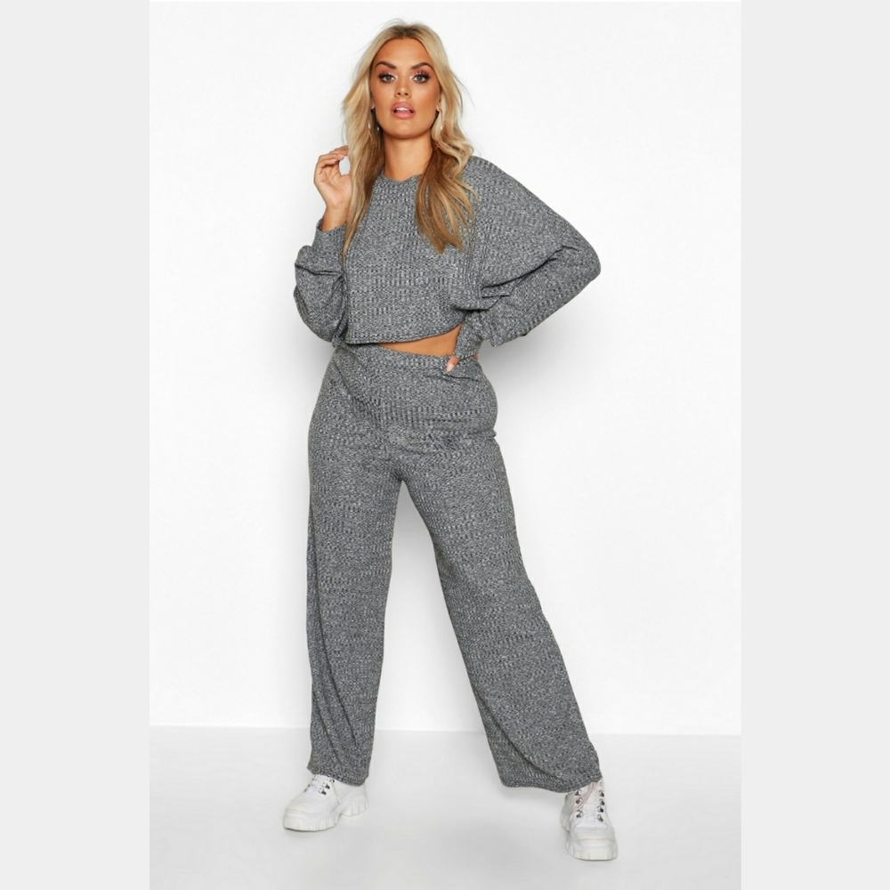 NWT Boohoo Plus Slouchy Wide Leg Lounge Set